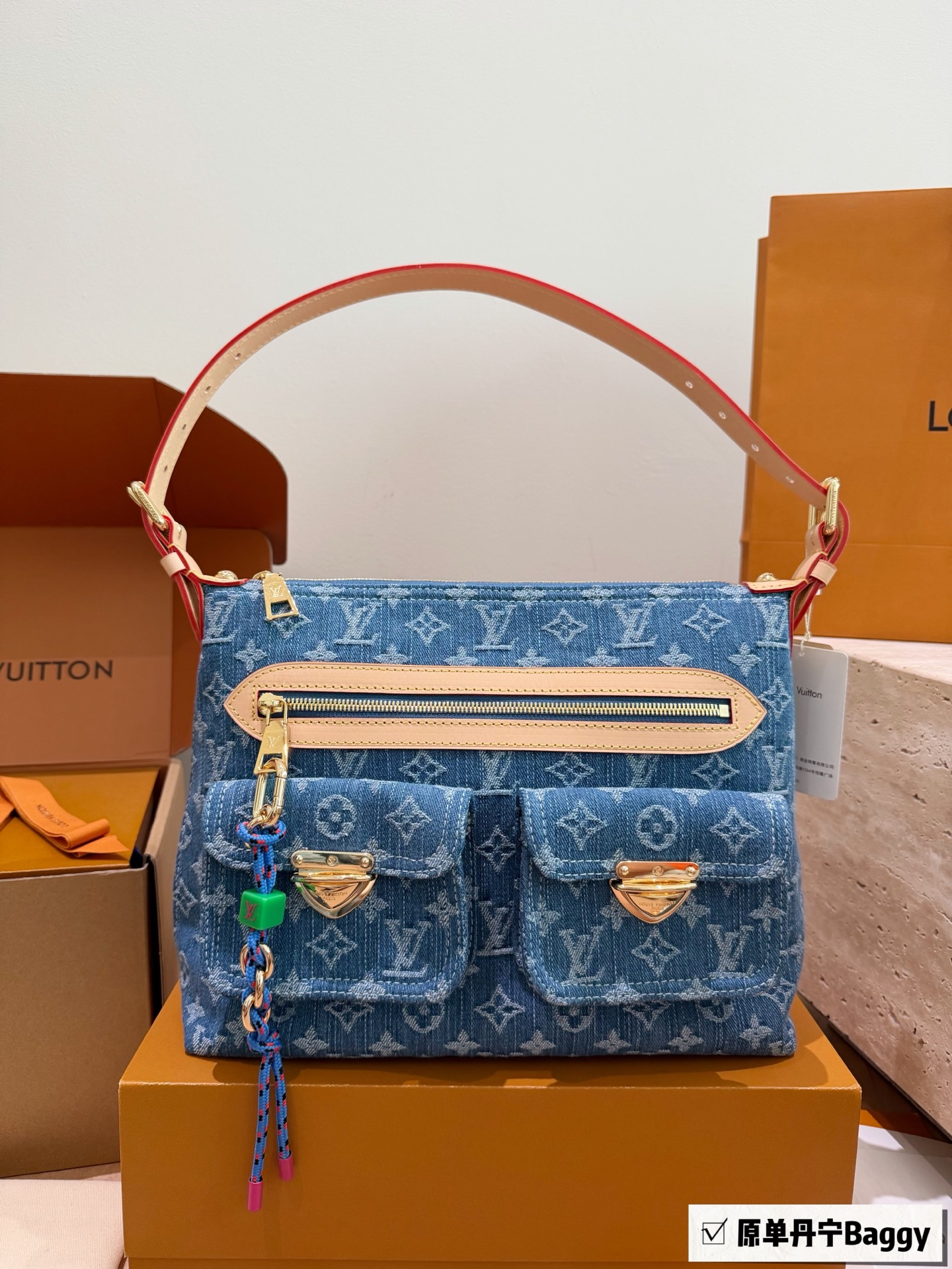 LV Luxury Monogram Handbag Monogram Canvas Cowhide Leather